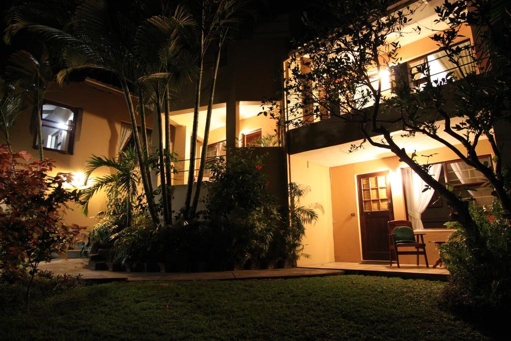 Mtubatuba Hornbill House Bed & Breakfast エクステリア 写真